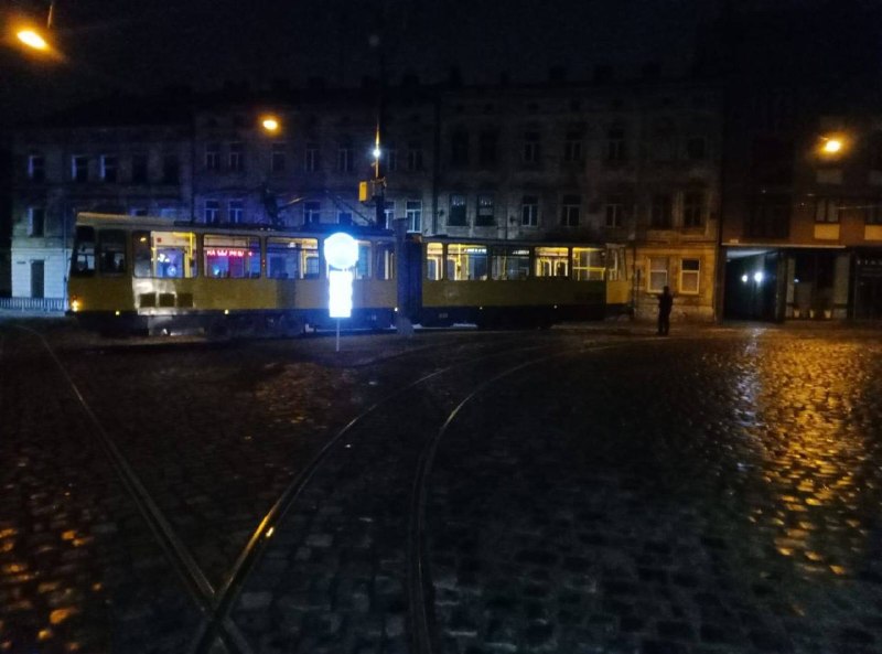 У Львові трамвай зійшов з рейок на перехресті Гайдамацької та Замарстинівської