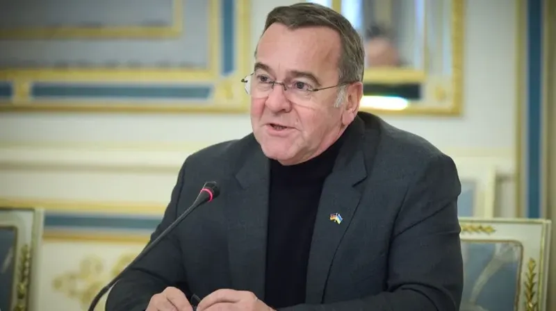 Der deutsche Verteidigungsminister erklärt die Annäherung zwischen Trump und Russland