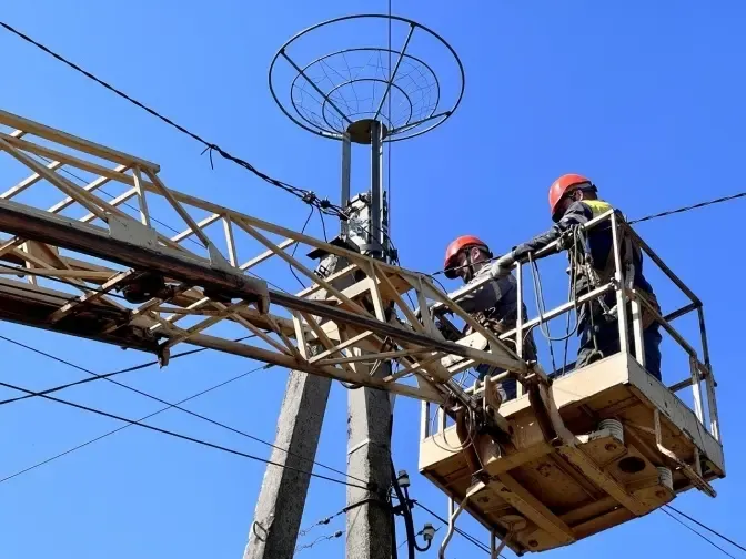 У Львівському районі відновили електропостачання після атаки дроном