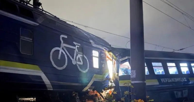 Lviv: Der Zug „Lviv – Sokaly“ kollidierte mit einem Elektrozug am Bahnhof Podzamche, fünf Personen wurden verletzt.