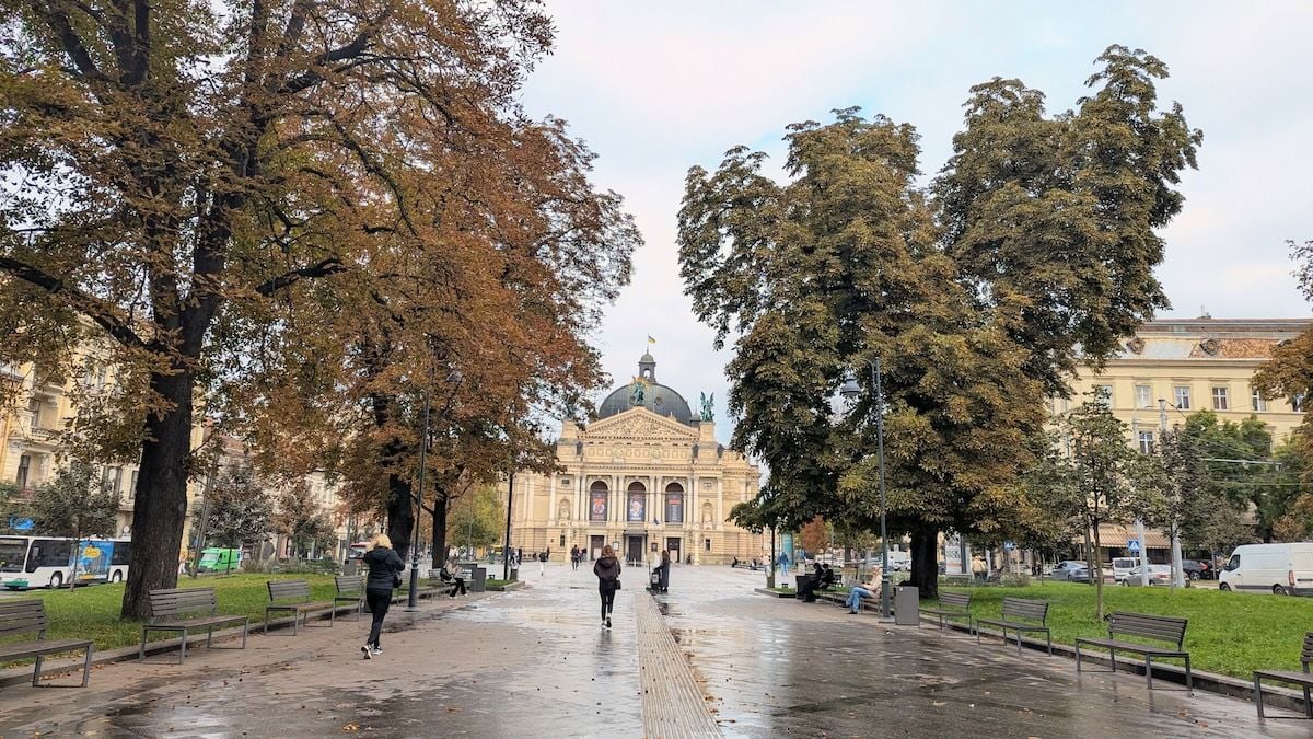 Листопад на Львівщині почнеться з похолодання та заморозків