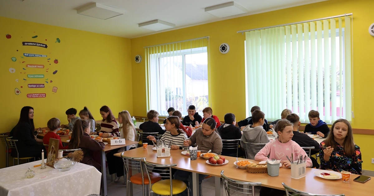У Щирецькому закладі освіти на Львівщині відкрили оновлену їдальню