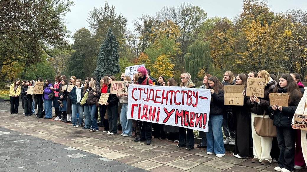 Proteste von Studenten in Lwiw, neuer Verkehrsknotenpunkt und Verzögerung von Grippeimpfstoffen: Die wichtigsten Nachrichten vom 28. Oktober